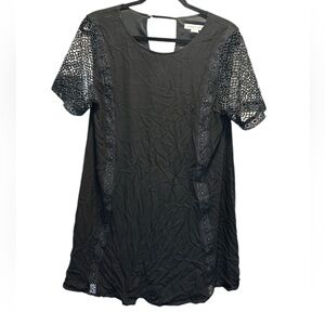 EUC Loveriche Women’s Black Lace Short Sleeve Dress Lace Detail Down Front - M
